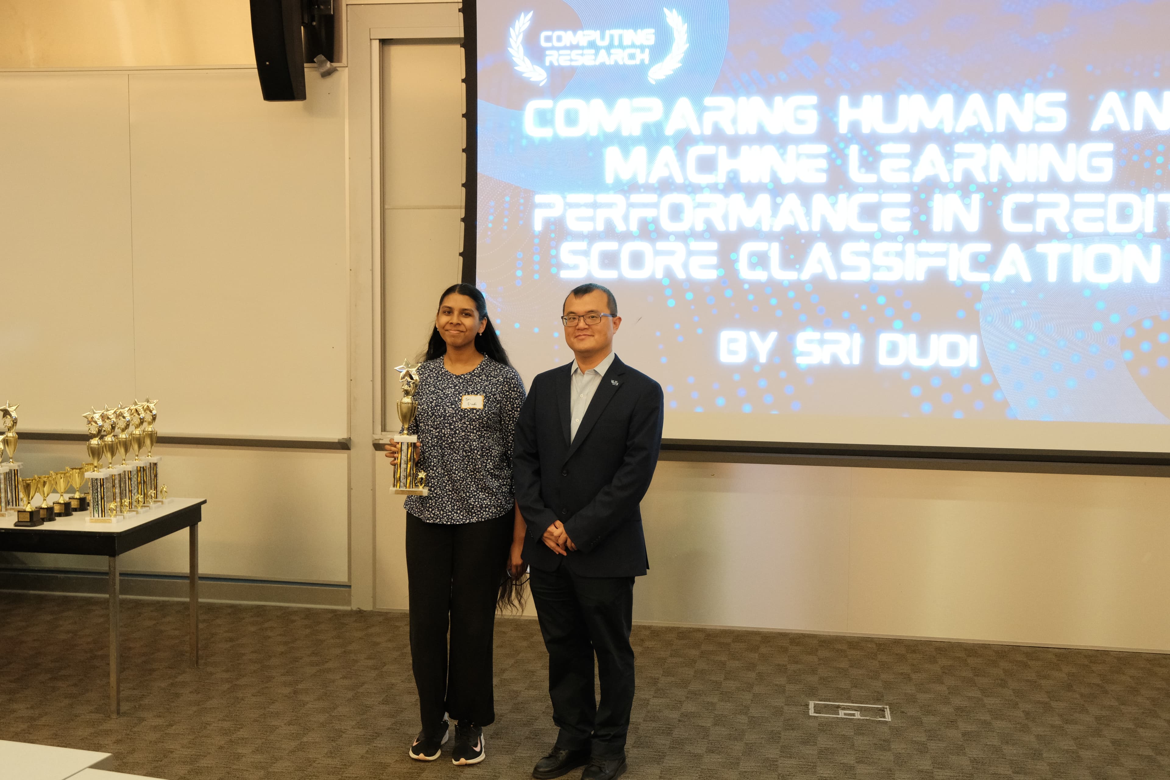 Comparing Humans and Machine Learning Performance in Credit Score Classification